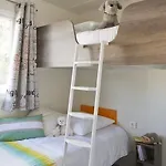 Domaine Du Château-epinal Camping *